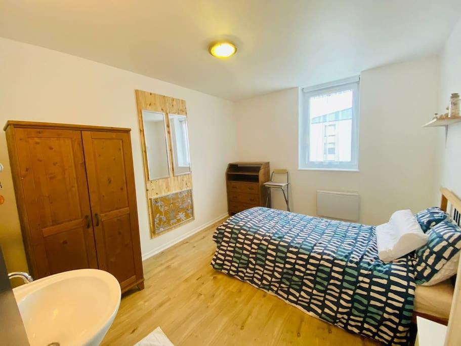 Appartement Renove Et Lumineux. Calais Exterior foto